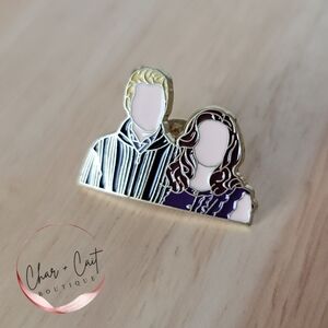 Twilight Carlisle and Esme Enamel Pin